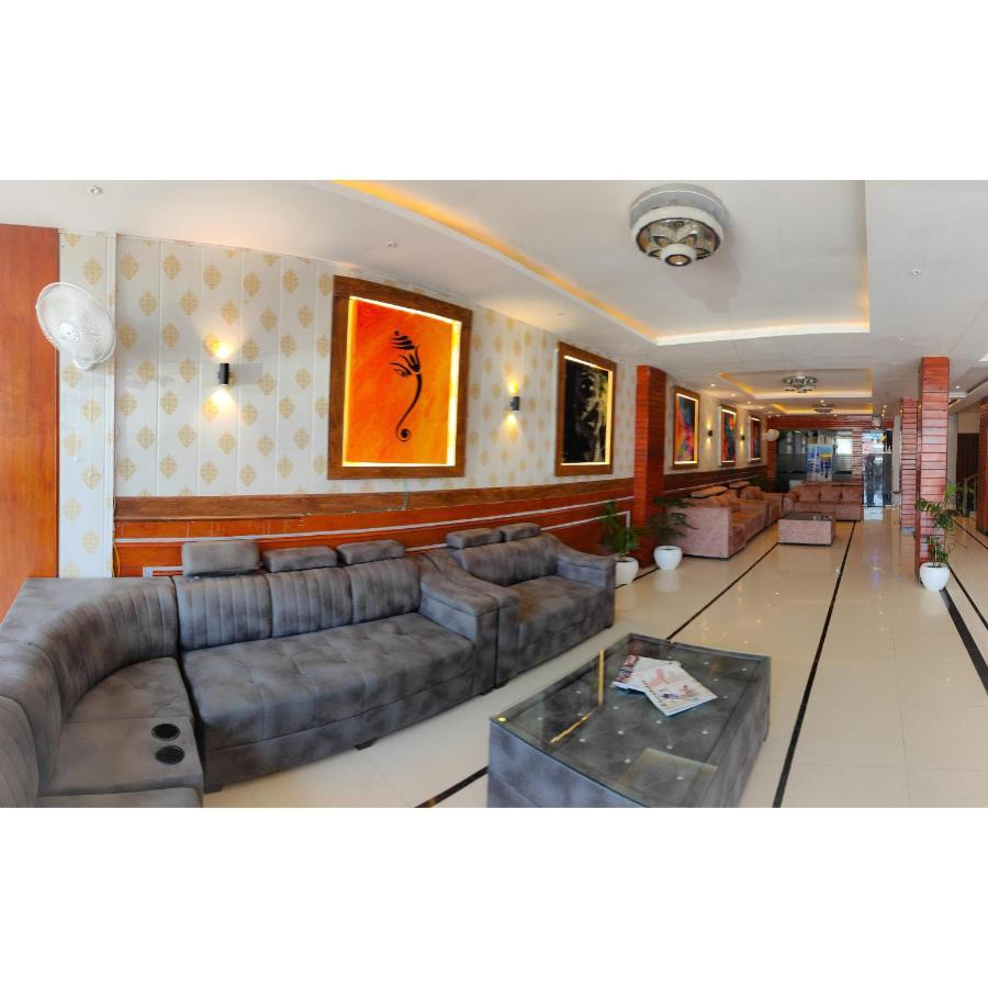 The Royal Bhumesh Hotel Katra  Ngoại thất bức ảnh